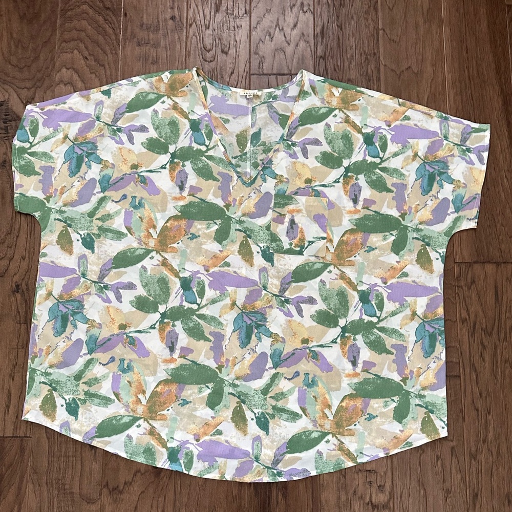 Jodifl floral top with pocket size small